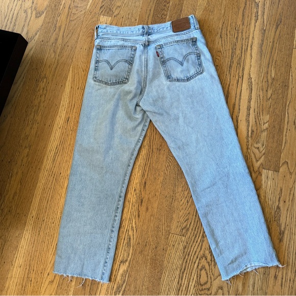 Levis wedgie straight jeans - SIZE 28 - Picture 3 of 5